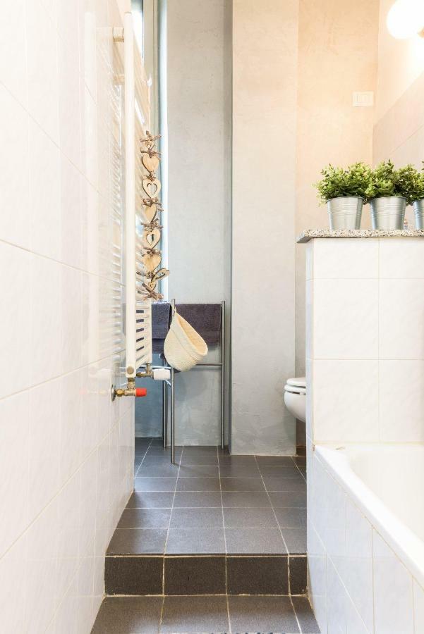 Casa Tibaldi - Bocconi Lägenhet Milano Exteriör bild